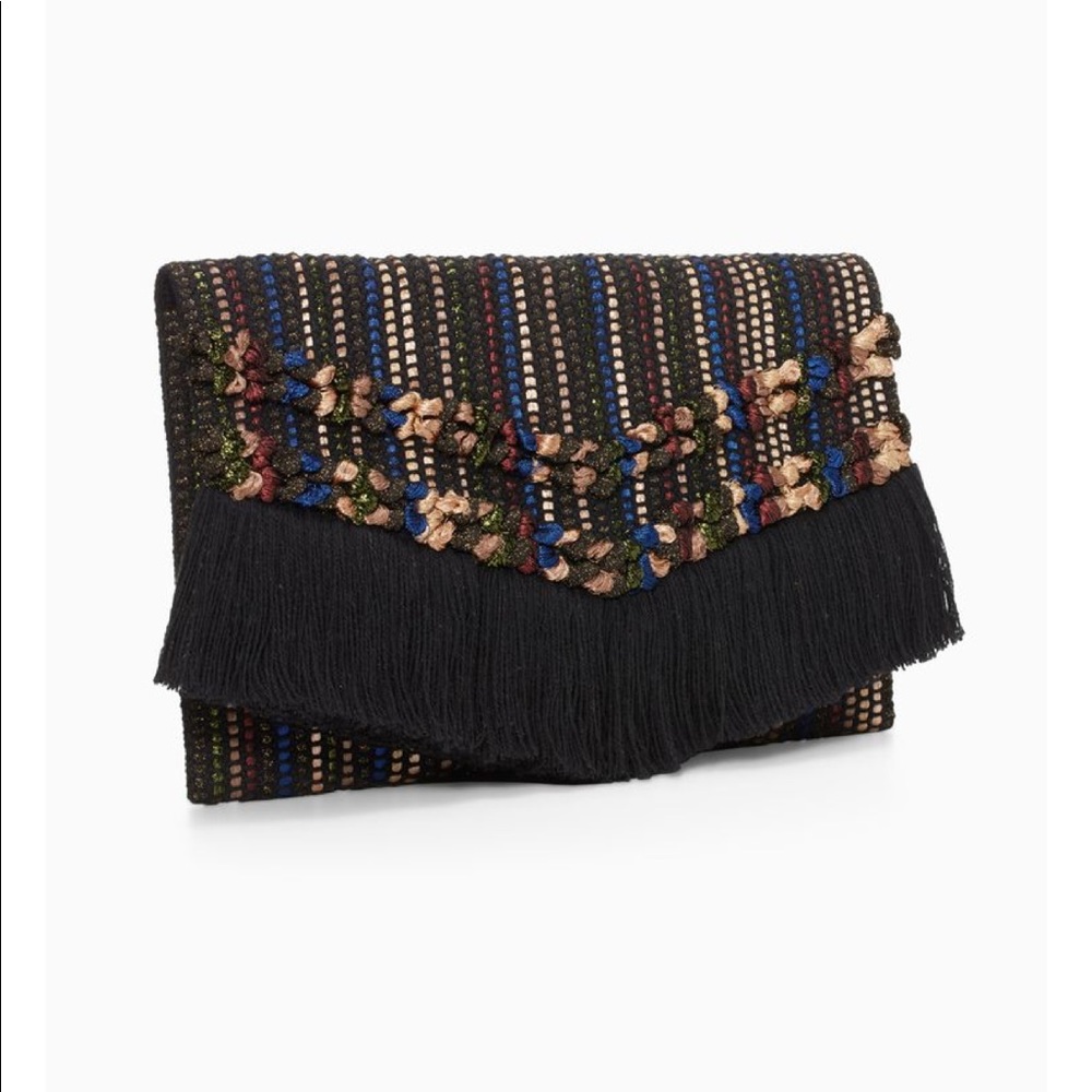 Taj metallic clutch